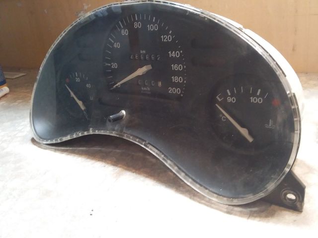 bontott OPEL CORSA B Kilométeróra