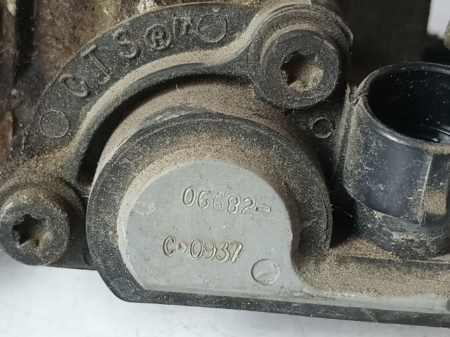 bontott OPEL CORSA B Központi Injektor