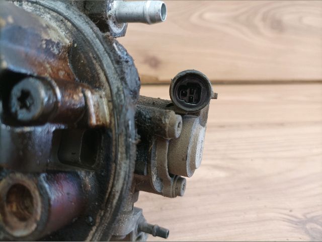 bontott OPEL CORSA B Központi Injektor