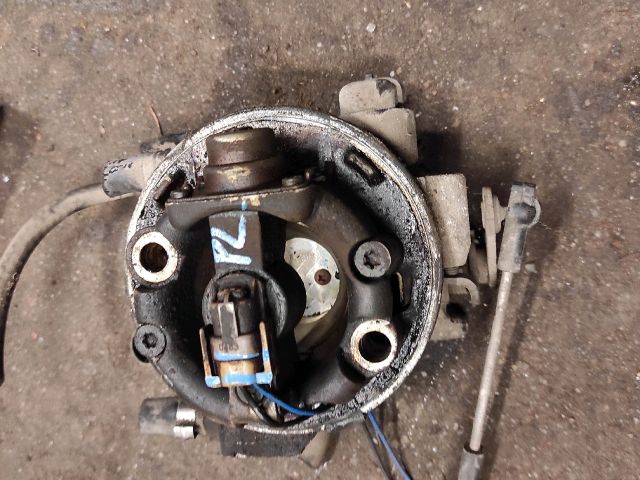 bontott OPEL CORSA B Központi Injektor