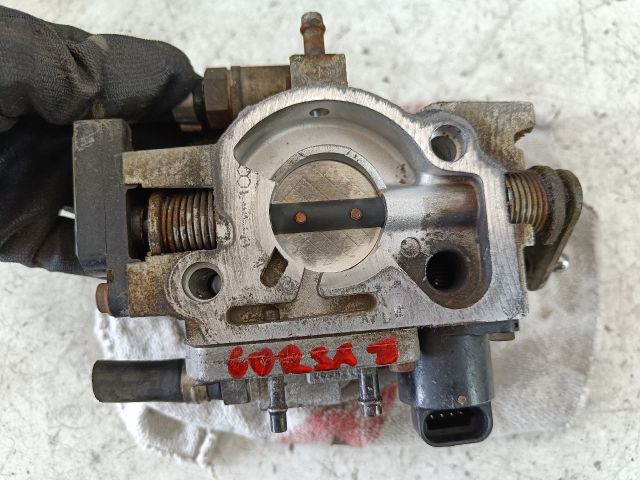 bontott OPEL CORSA B Központi Injektor