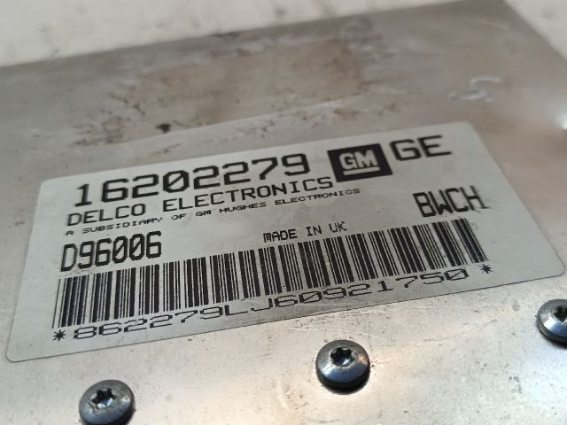 bontott OPEL CORSA B Motorvezérlő