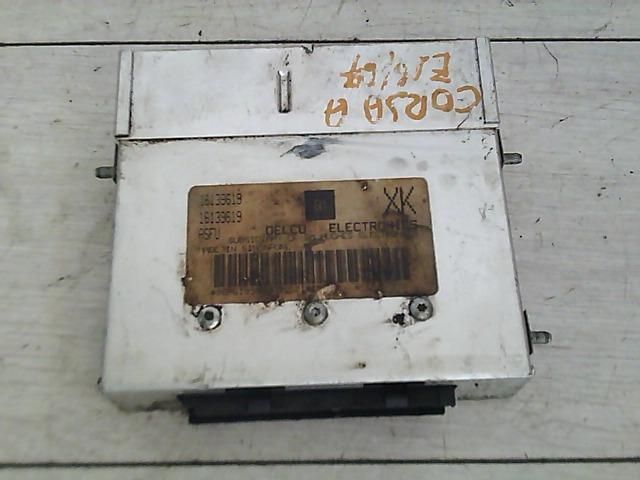 bontott OPEL CORSA B Motorvezérlő