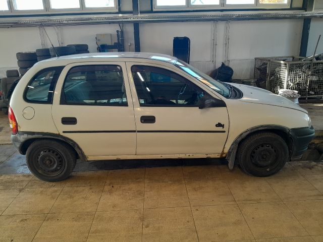 bontott OPEL CORSA B Tank