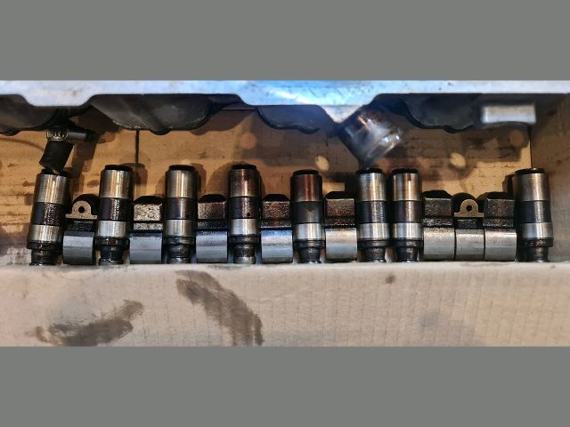 bontott OPEL CORSA B Vezérműtengely Házzal