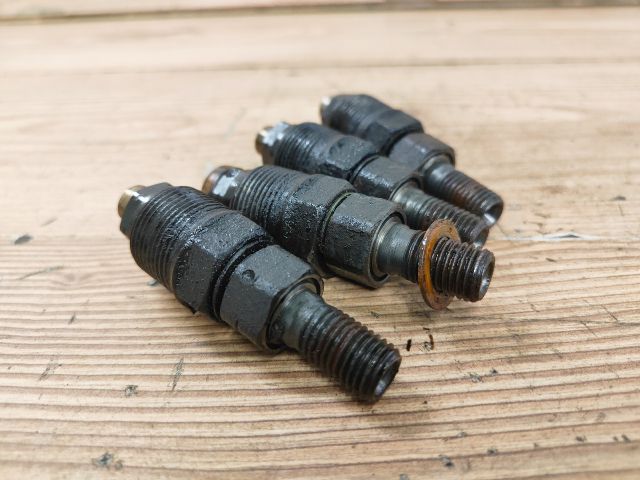 bontott OPEL CORSA B Porlasztó (1 db)