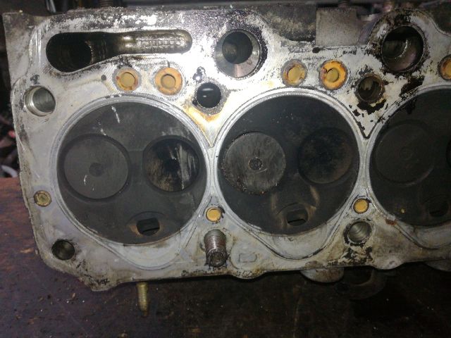 bontott OPEL CORSA B Termosztátház