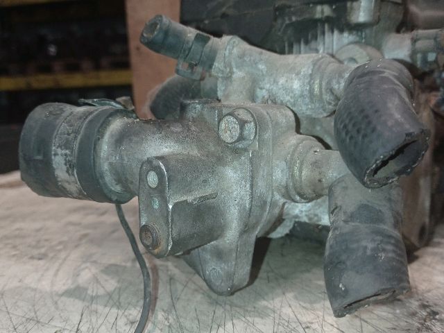 bontott OPEL CORSA B Termosztátház