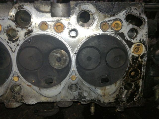 bontott OPEL CORSA B Termosztátház