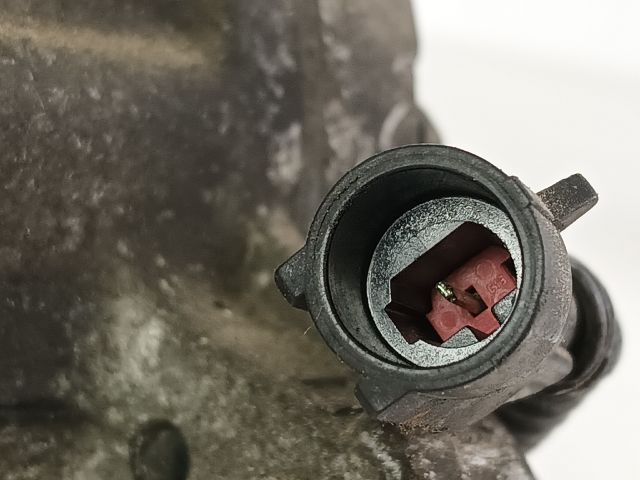 bontott OPEL CORSA B Klímakompresszor