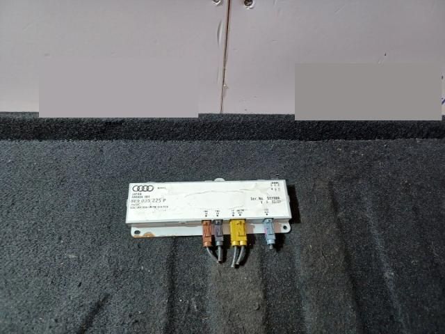 bontott OPEL CORSA B Antenna Erősítő