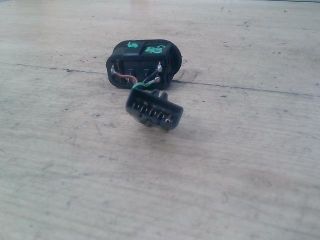 bontott OPEL CORSA B Bal első Ablakemelő Kapcsoló