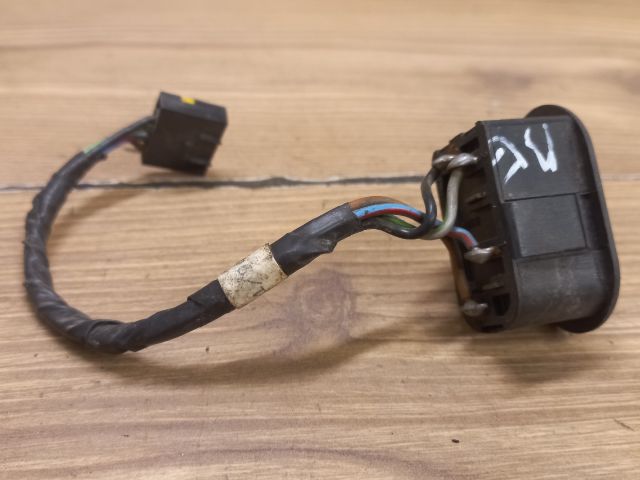 bontott OPEL CORSA B Bal első Ablakemelő Kapcsoló