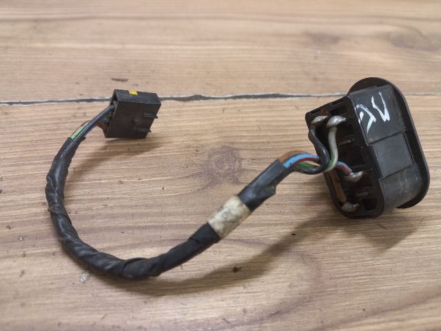 bontott OPEL CORSA B Bal első Ablakemelő Kapcsoló