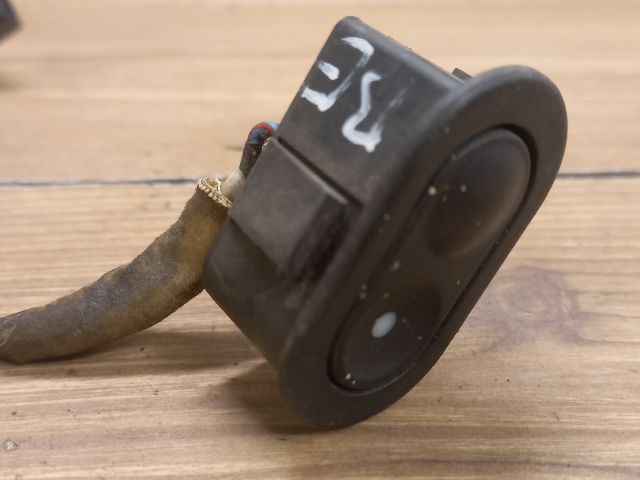 bontott OPEL CORSA B Bal első Ablakemelő Kapcsoló