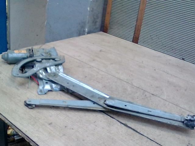 bontott OPEL CORSA B Bal első Ablakemelő Szerkezet (Elektromos)