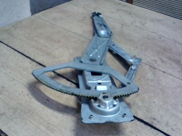 bontott OPEL CORSA B Bal első Ablakemelő Szerkezet (Mechanikus)