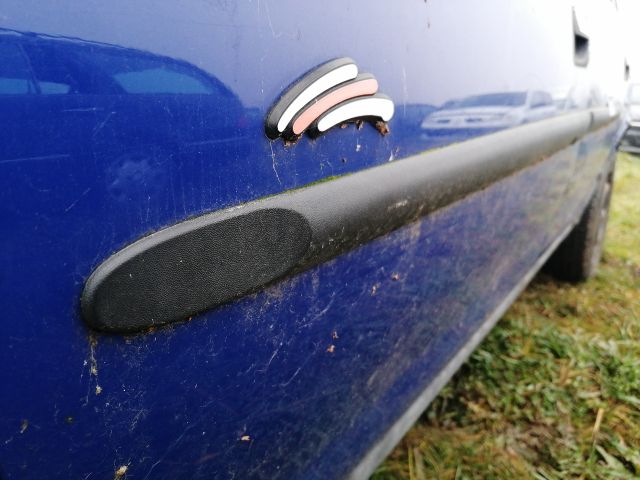 bontott OPEL CORSA B Bal első Ajtó Díszléc