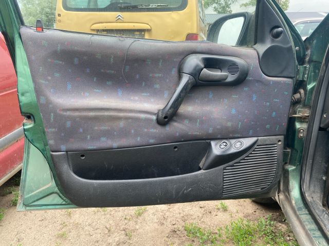 bontott OPEL CORSA B Bal első Ajtó Kárpit