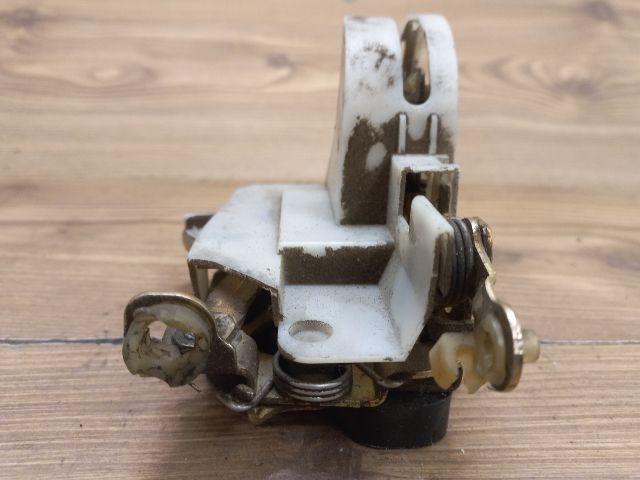 bontott OPEL CORSA B Bal első Ajtózár