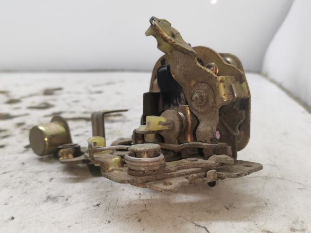 bontott OPEL CORSA B Bal első Ajtózár