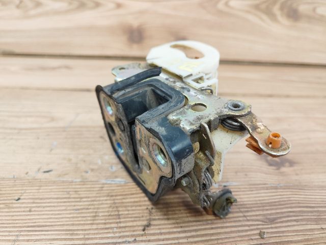 bontott OPEL CORSA B Bal első Ajtózár