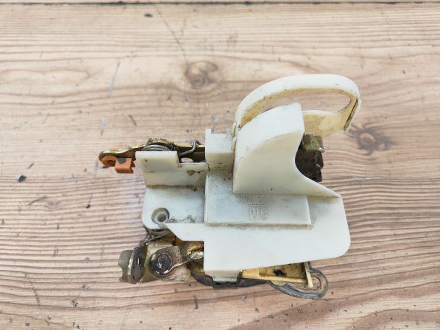 bontott OPEL CORSA B Bal első Ajtózár