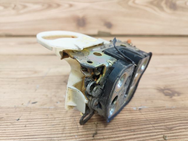 bontott OPEL CORSA B Bal első Ajtózár