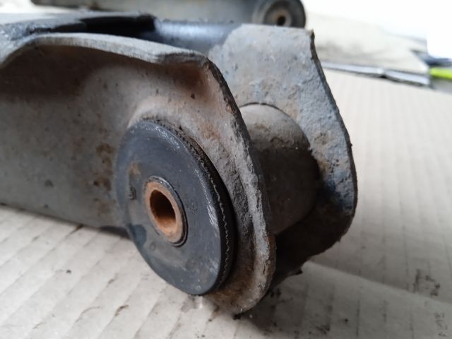 bontott OPEL CORSA B Bal első Alsó Lengőkar