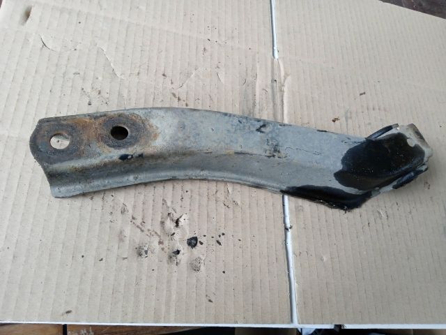 bontott OPEL CORSA B Bal első Alsó Lengőkar