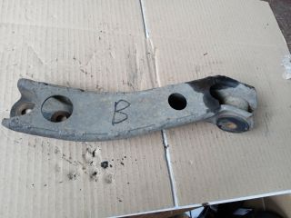 bontott OPEL CORSA B Bal első Alsó Lengőkar