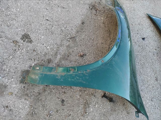 bontott OPEL CORSA B Bal első Sárvédő