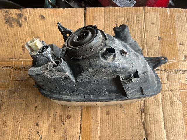 bontott OPEL CORSA B Bal Fényszóró