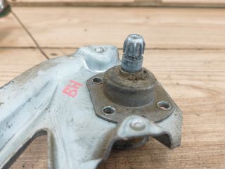 bontott OPEL CORSA B Bal hátsó Ablakemelő Szerkezet (Mechanikus)