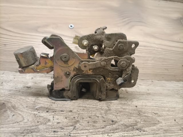 bontott OPEL CORSA B Bal hátsó Ajtózár