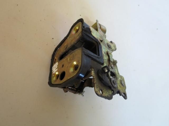 bontott OPEL CORSA B Bal hátsó Ajtózár