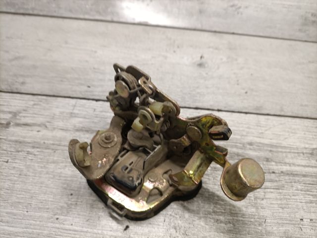 bontott OPEL CORSA B Bal hátsó Ajtózár