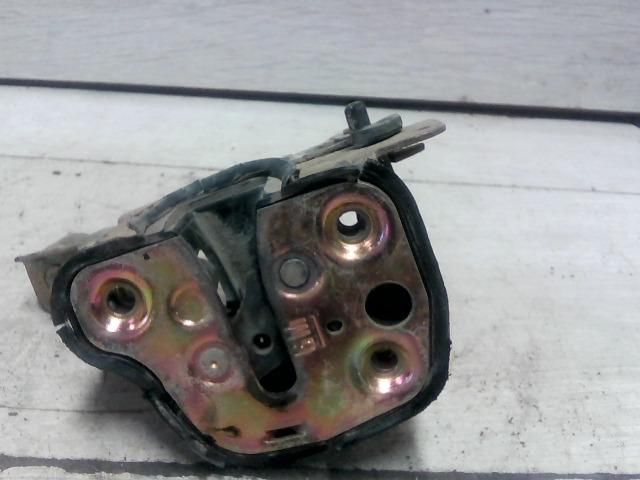 bontott OPEL CORSA B Bal hátsó Ajtózár