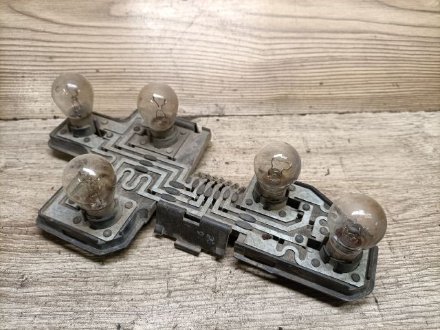 bontott OPEL CORSA B Bal Hátsó Lámpa Foglalat