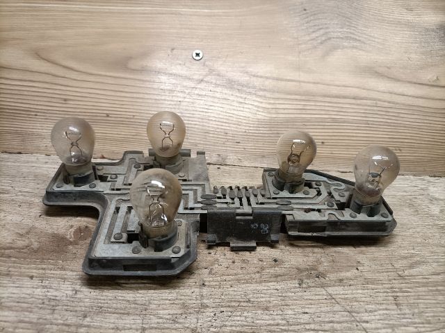 bontott OPEL CORSA B Bal Hátsó Lámpa Foglalat