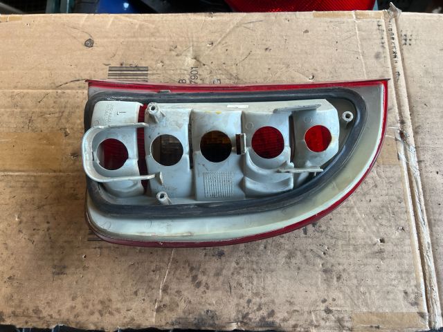 bontott OPEL CORSA B Bal Hátsó Lámpa