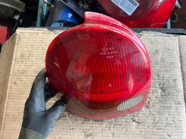 bontott OPEL CORSA B Bal Hátsó Lámpa