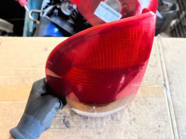 bontott OPEL CORSA B Bal Hátsó Lámpa