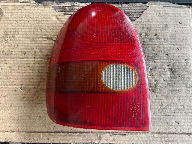bontott OPEL CORSA B Bal Hátsó Lámpa