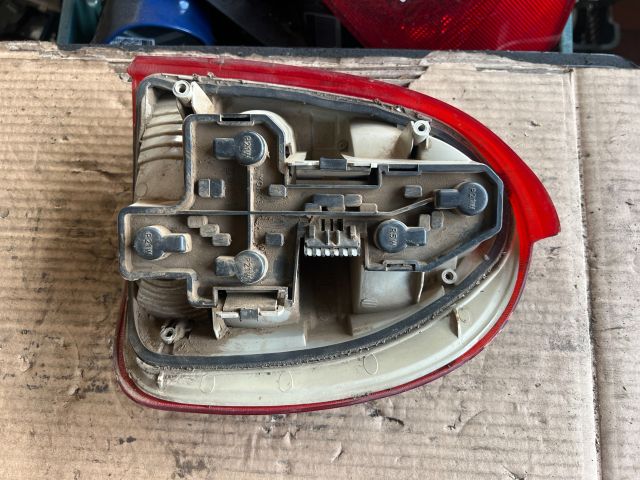 bontott OPEL CORSA B Bal Hátsó Lámpa