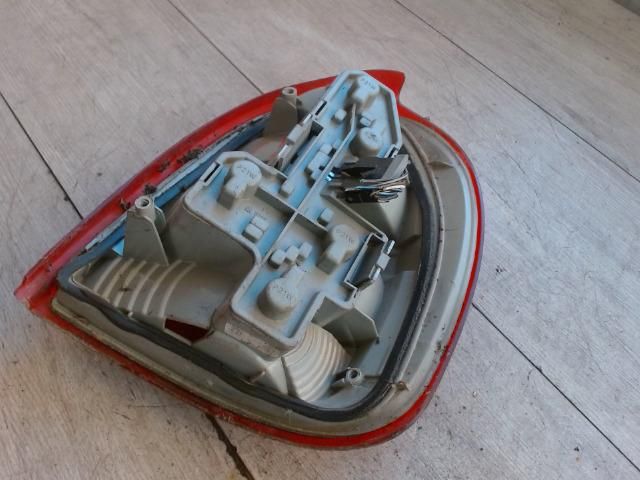 bontott OPEL CORSA B Bal Hátsó Lámpa