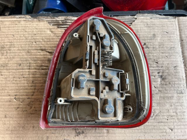 bontott OPEL CORSA B Bal Hátsó Lámpa