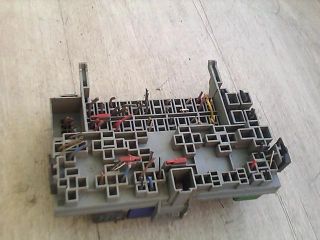 bontott OPEL CORSA B Biztosítéktábla Utastér