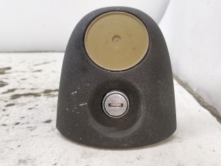 bontott OPEL CORSA B Csomagtér Nyitó Kar / Gomb