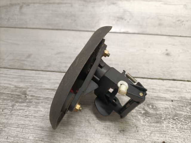 bontott OPEL CORSA B Csomagtér Nyitó Kar / Gomb